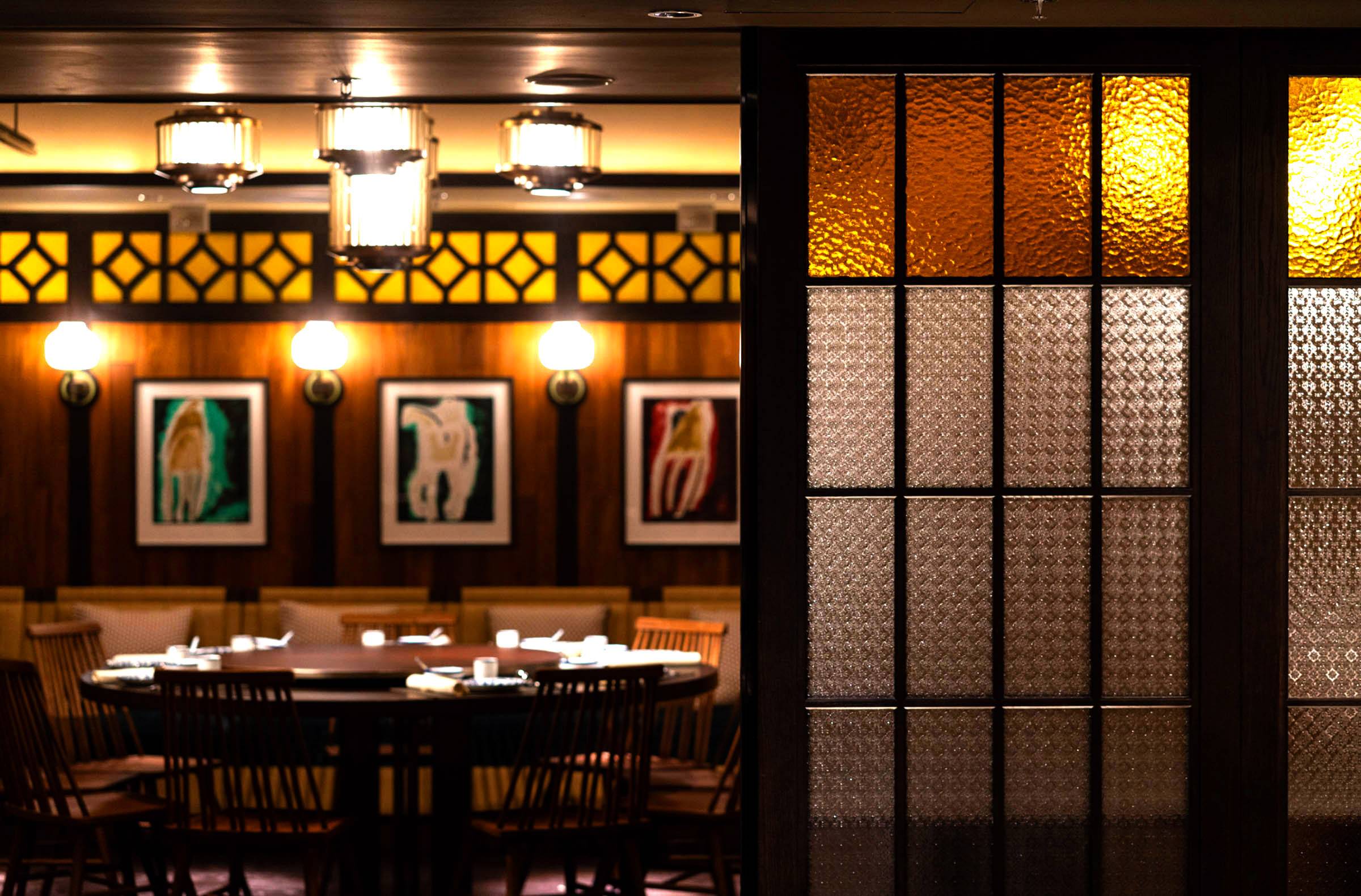只要入住逸東酒店，就能以$800在逸東軒享用「米芝蓮星級盛宴」，當中包括8道菜色。