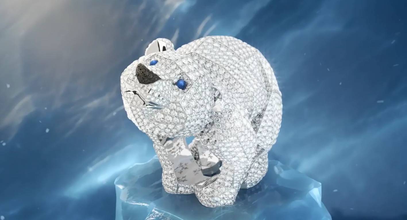 符合倫理道德標準18K白金北極熊戒指，鑲嵌明亮式切割鑽石(共12.5卡)﹑凸圓形藍寶石及黑色鑽石