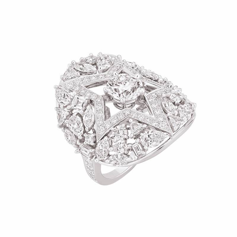Chanel 珠寶 - Étoile Filante 18K白金戒指，鑲嵌圓形切割鑽石、花式切割鑽石 $1,149,000