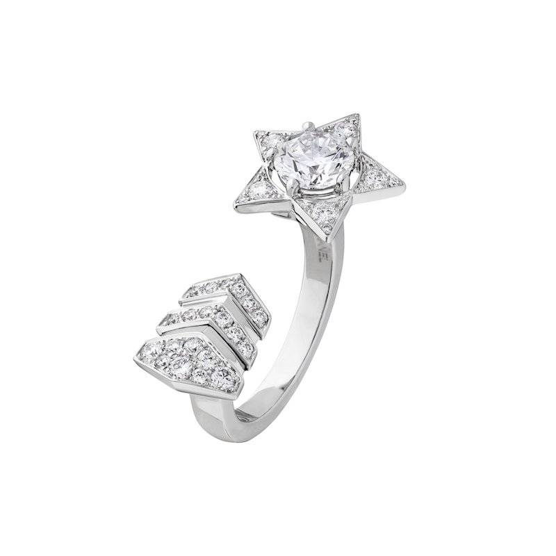 Chanel 珠寶 - Comète 18K白金戒指，鑲嵌圓形切割鑽石 $412,200