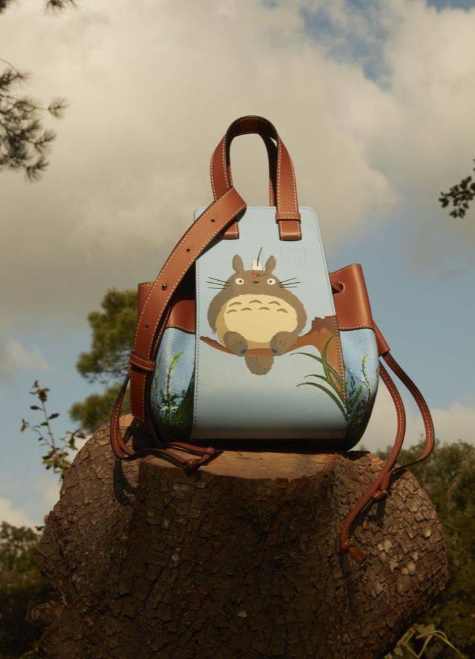 LOEWE宣布與跟吉卜力經典動畫《龍貓Totoro》推出聯乘系列