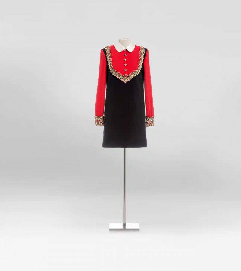 #13/80 的Françoise Hardy式60年代迷你裙。
