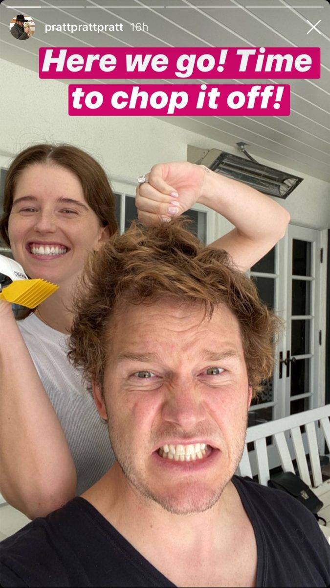 星爵Chris Pratt在隔離時也請了太太幫手剪髮。Photo via Instagram@prattprattpratt