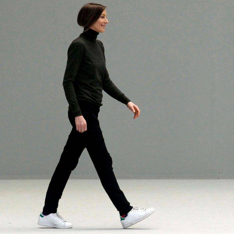 Philo 愛穿adidas Stan Smith 也成為她的品味icon（圖片來源：Getty）