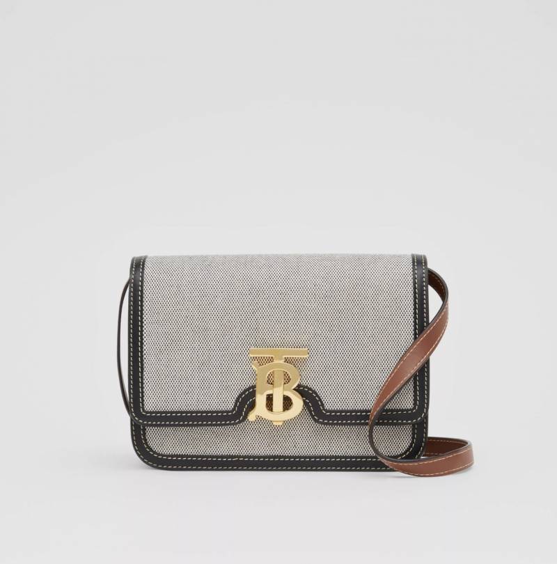 Burberry Small Tri-tone Canvas and Leather TB Bag HKD13,900（圖片來源：Burberry）