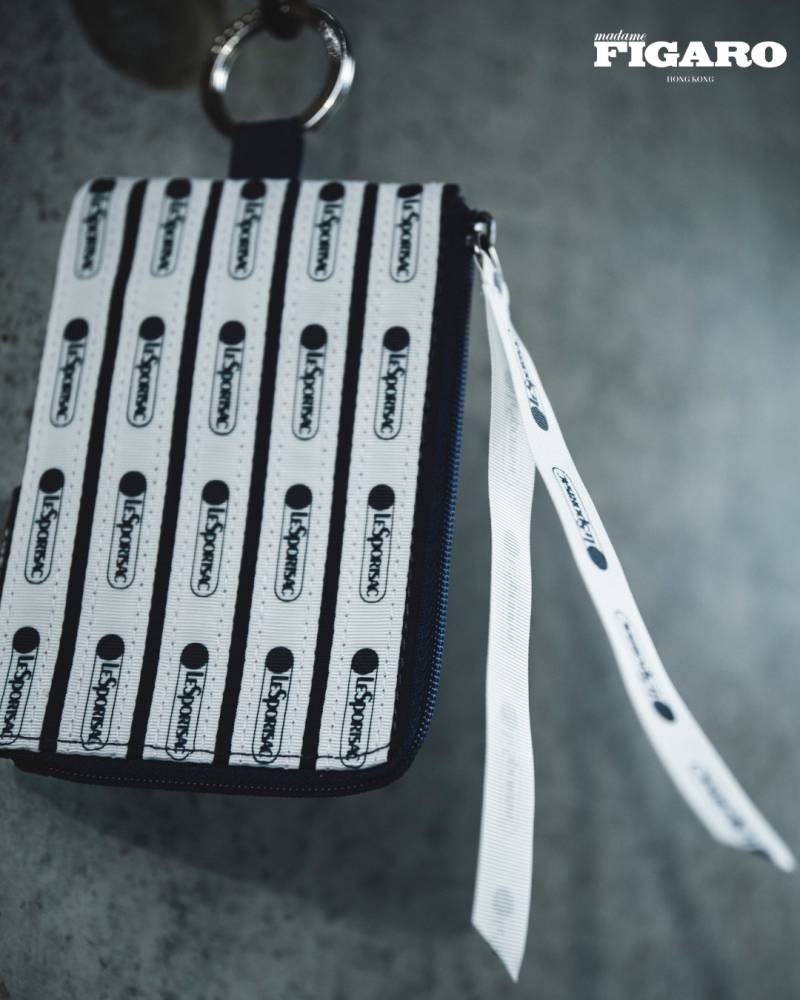 Louver Tape Pouch 掛頸卡片袋 (HK$580)（圖片來源：MF編輯部）
