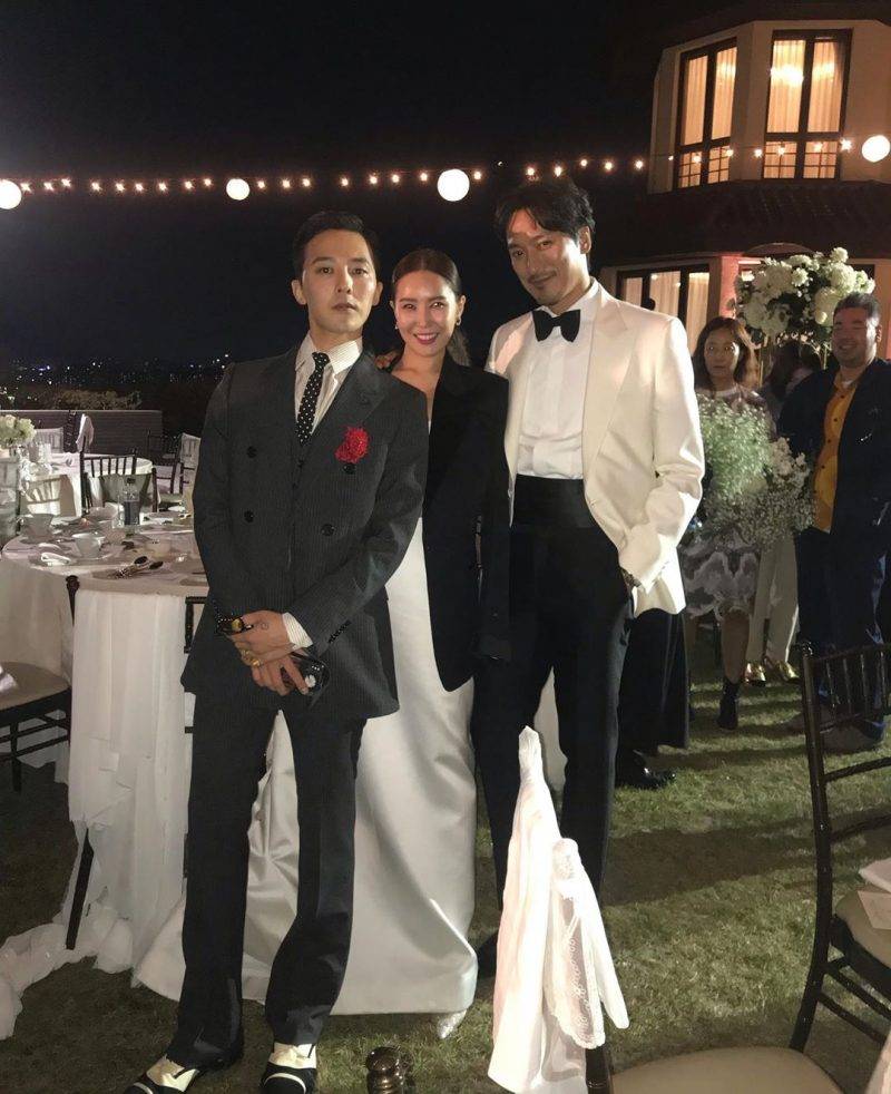 G-dragon自服兵役後，首次向公眾露面就是出席姐姐的婚禮，而他身上穿著的就是Hedi設計的Celine 2019春夏西裝（圖片來源：instagram @damikwon_）