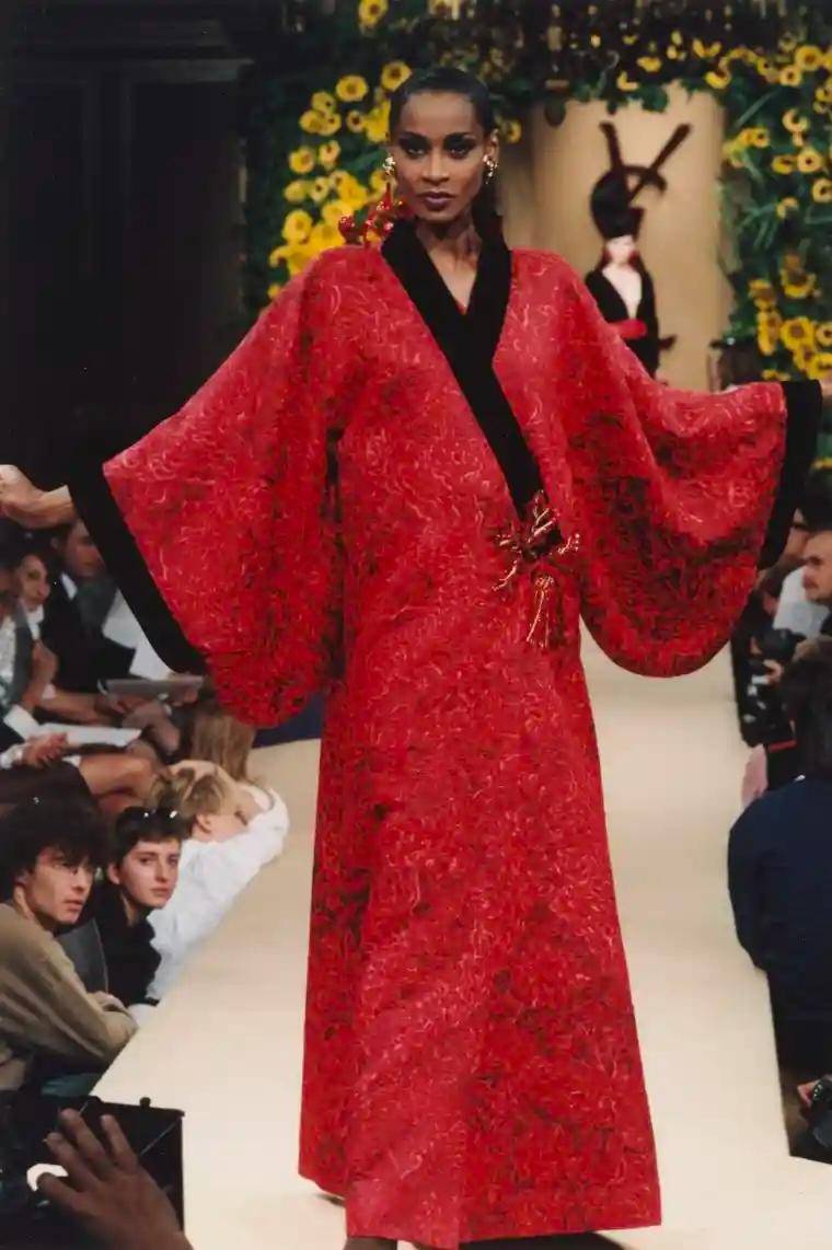 Yves Saint Laurent’s 1994 haute couture（圖片來源：IG@museeyslparis）