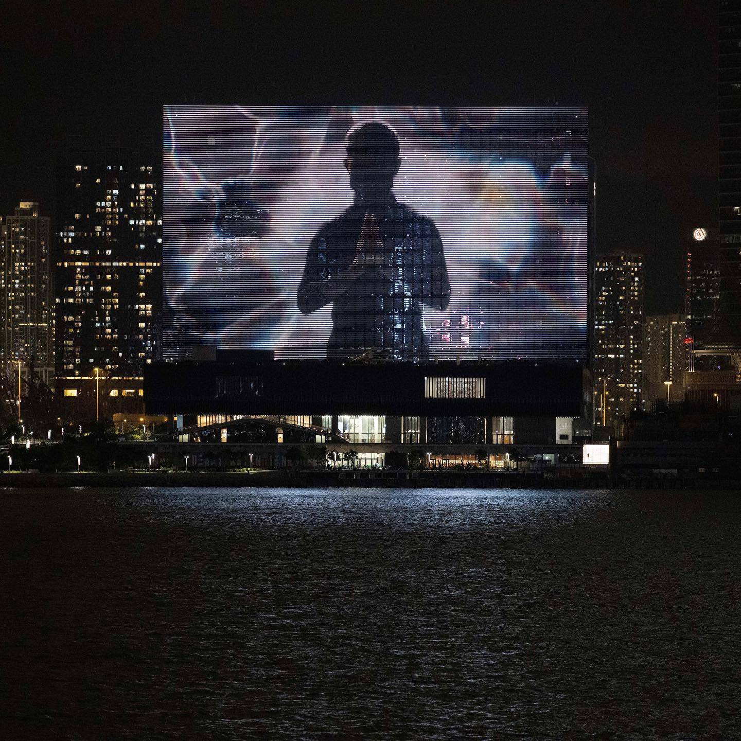 何兆彬專欄｜《光之凝》：Art Basel 與M+ 的共同委約藝術家| Art | Madame Figaro Hong Kong