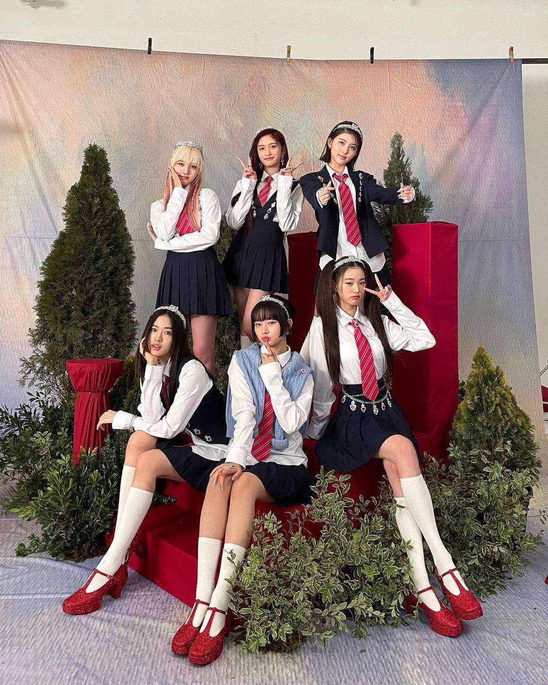 時裝心理學 連甜美韓團ive都愛穿jk制服 穿女高中生校服跟戀物癖有關 Fashion Madame Figaro Hong Kong