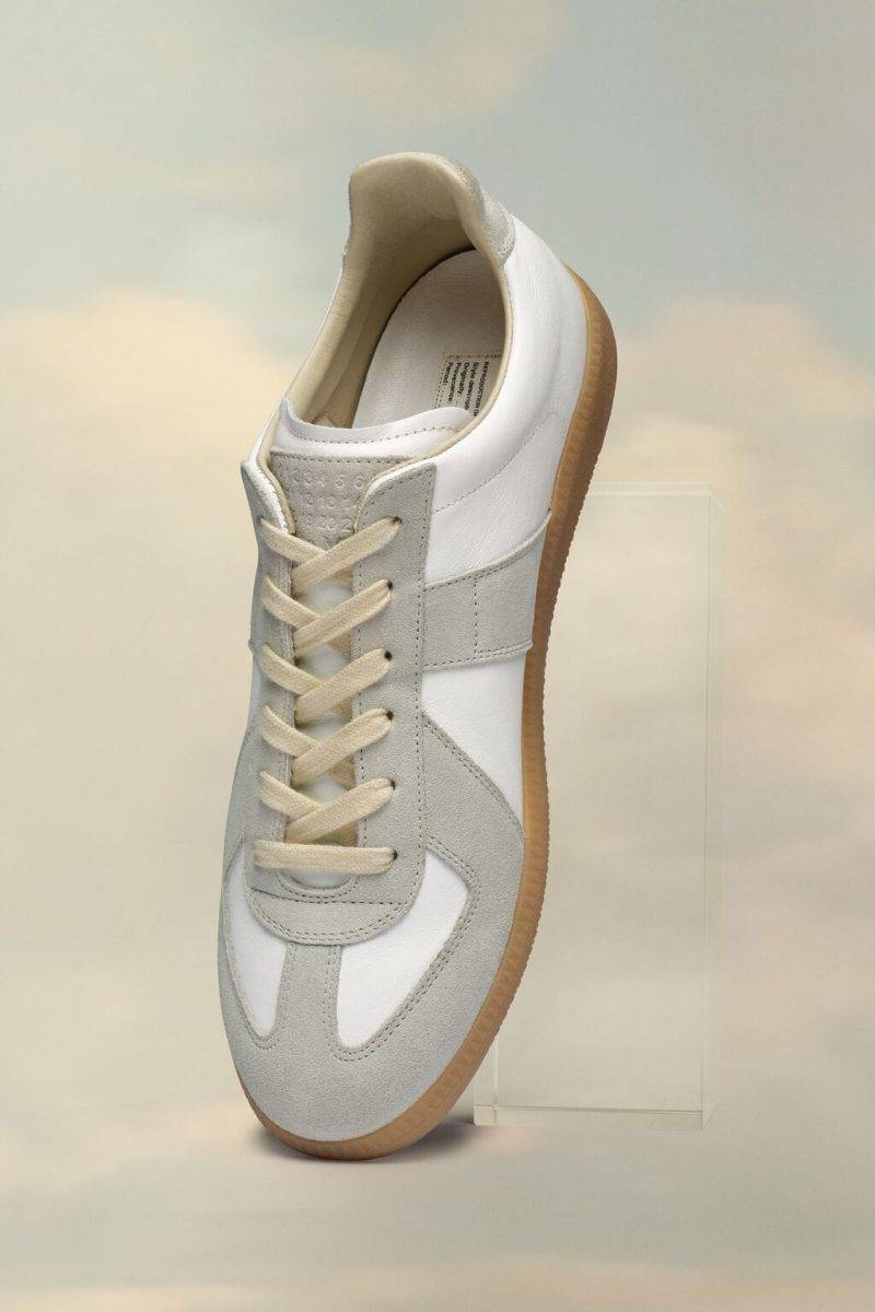 MAISON MARGIELA-Replica leather and suede sneakers HKD4,800（圖片來源：MAISON MARGIELA）