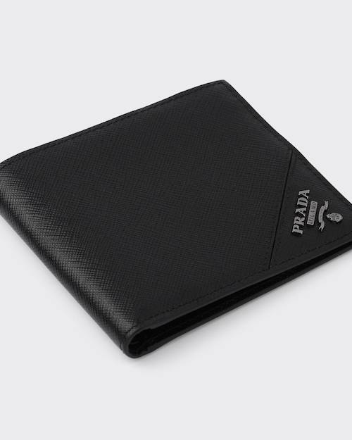 Prada- Saffiano Leather Wallet HKD 5,400（圖片來源：Prada）