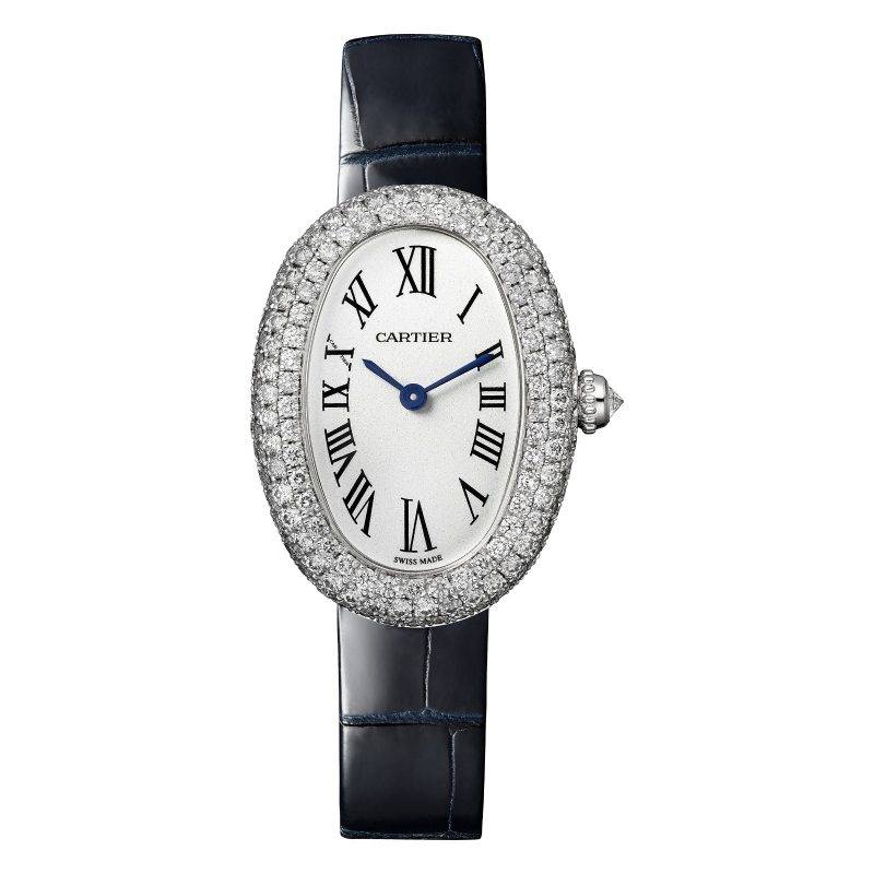 Cartier Baignoire白色黃金腕錶，小型款，錶殼及錶冠鑲嵌圓形明亮式切割鑽石。（圖片來源：卡地亞）