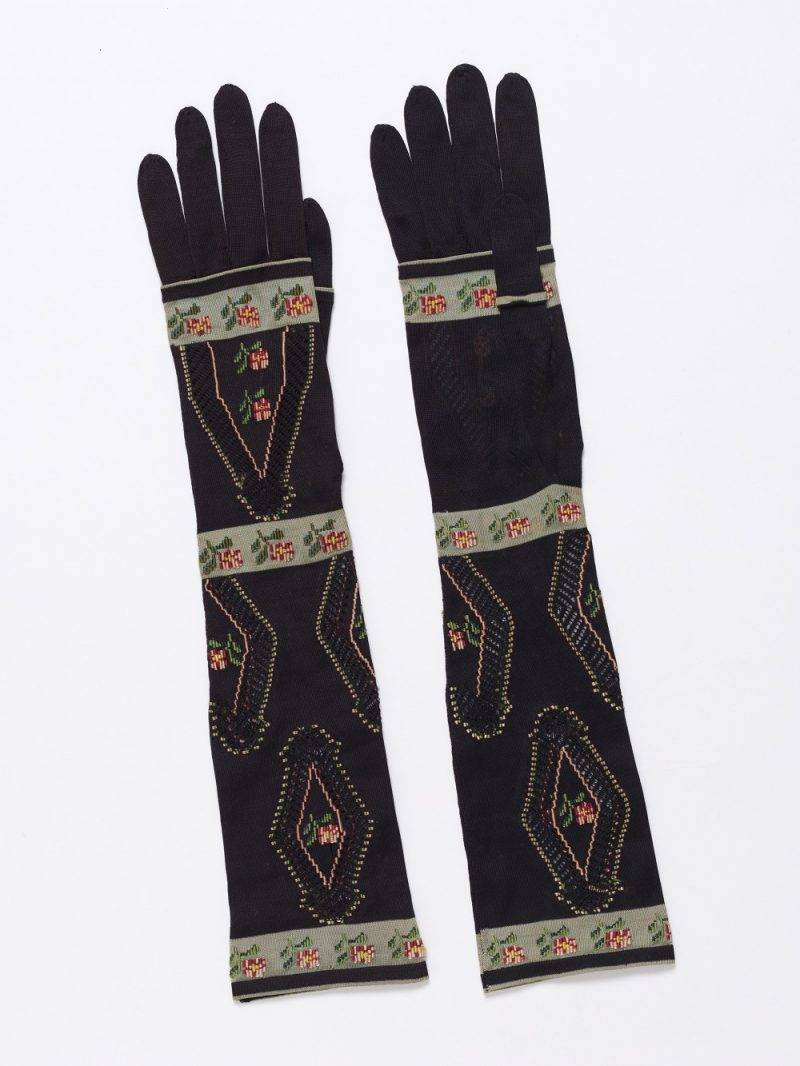 手套、英國、約 1850 - 60 年（圖片來源：V&A 博物館）