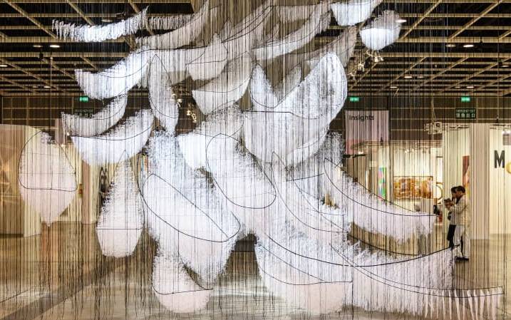 Art Basel香港2023「藝聚空間」展區將展示全球著名藝術家的大型雕塑及裝置。（圖片來源：Art Basel授權圖片）