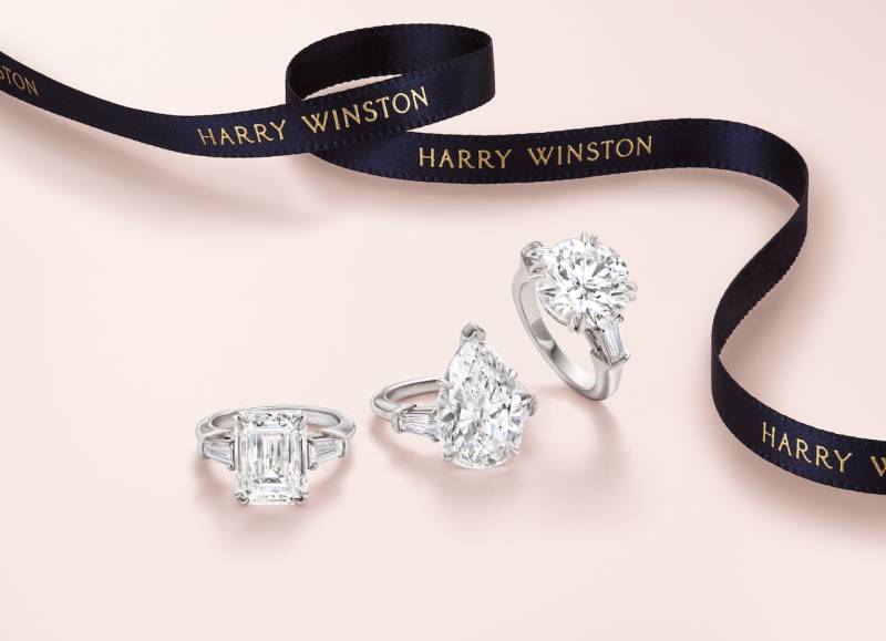 Classic Winston祖母綠型切工祖母綠戒指、水滴形切工鑽石戒指及圓形明亮式切工鑽石戒指 