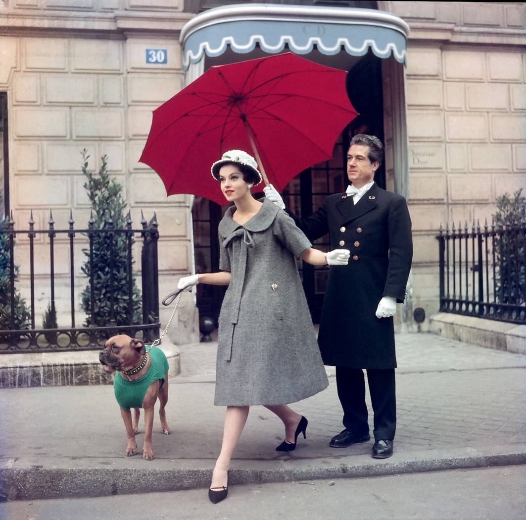 Chez Dior, Paris 1958, Collections Photo Elysée.（圖片來源：Sabine WEISS）