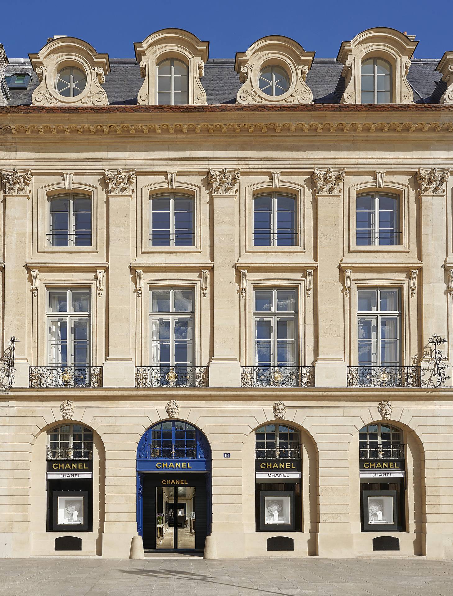 CHANEL Patrimoine 典藏館藏身巴黎 Place Vendôme 18號（圖片來源：CHANEL）