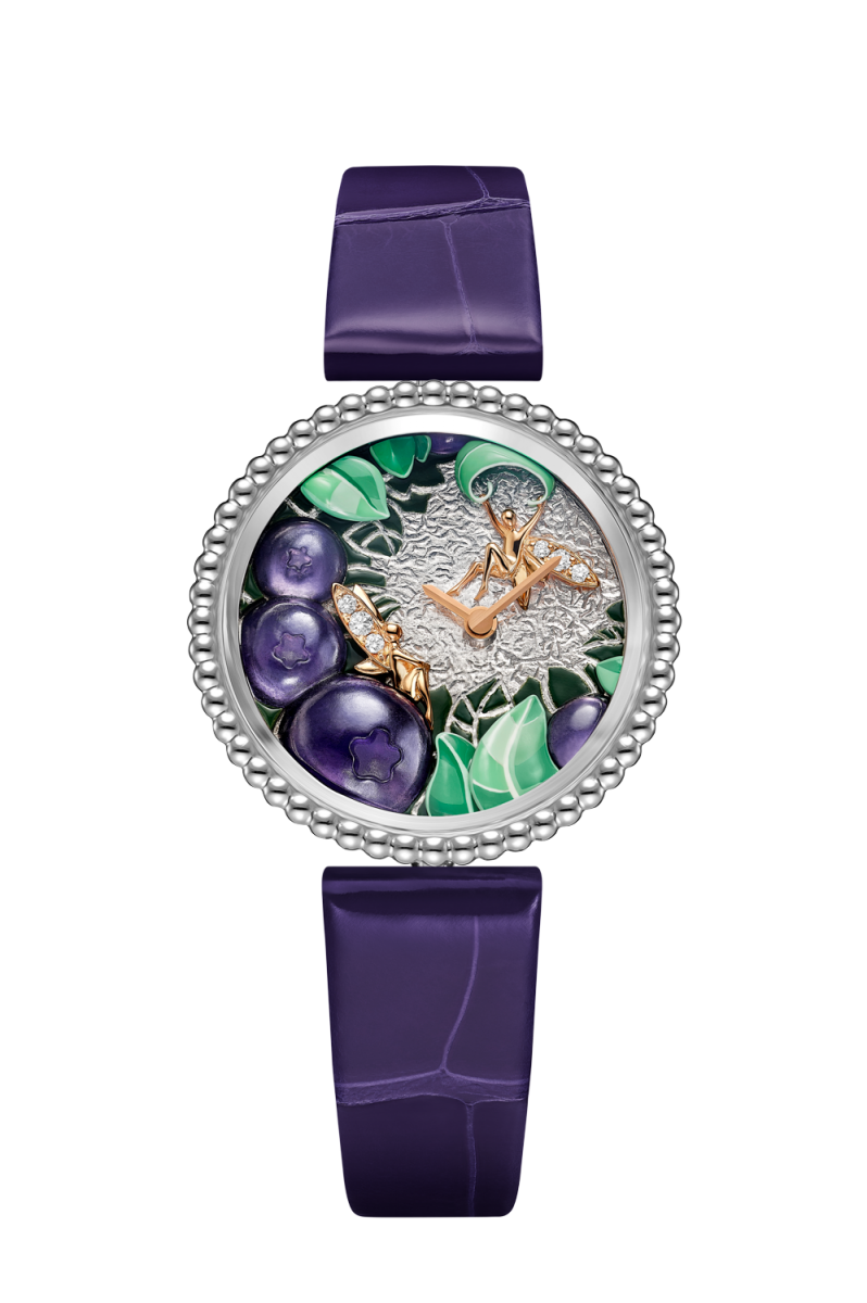 Perlée Extraordinaire Fruits Enchantés Myrtille 腕錶 白K金、玫瑰金、鑽石、琺瑯、微型彩繪、瑞士石英機芯（圖片來源：Van Cleef & Arpels）