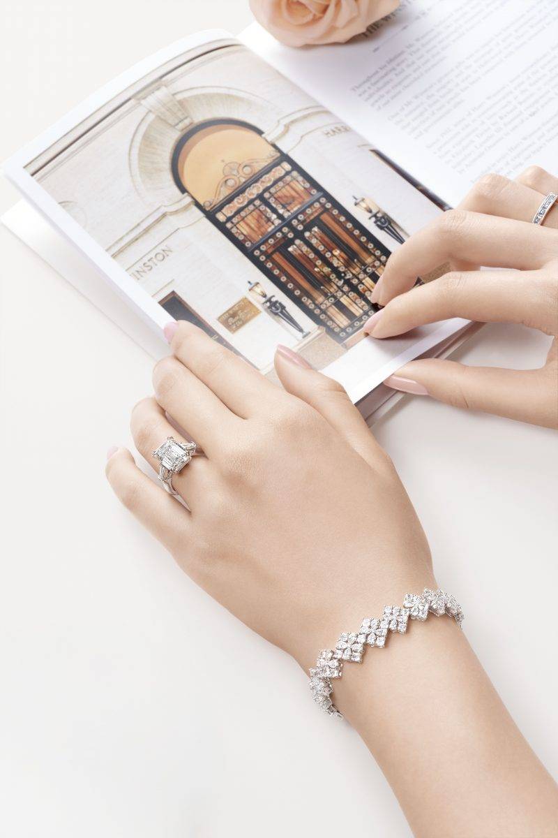 HARRY WINSTON Classic Winston祖母綠切工鑽石戒指